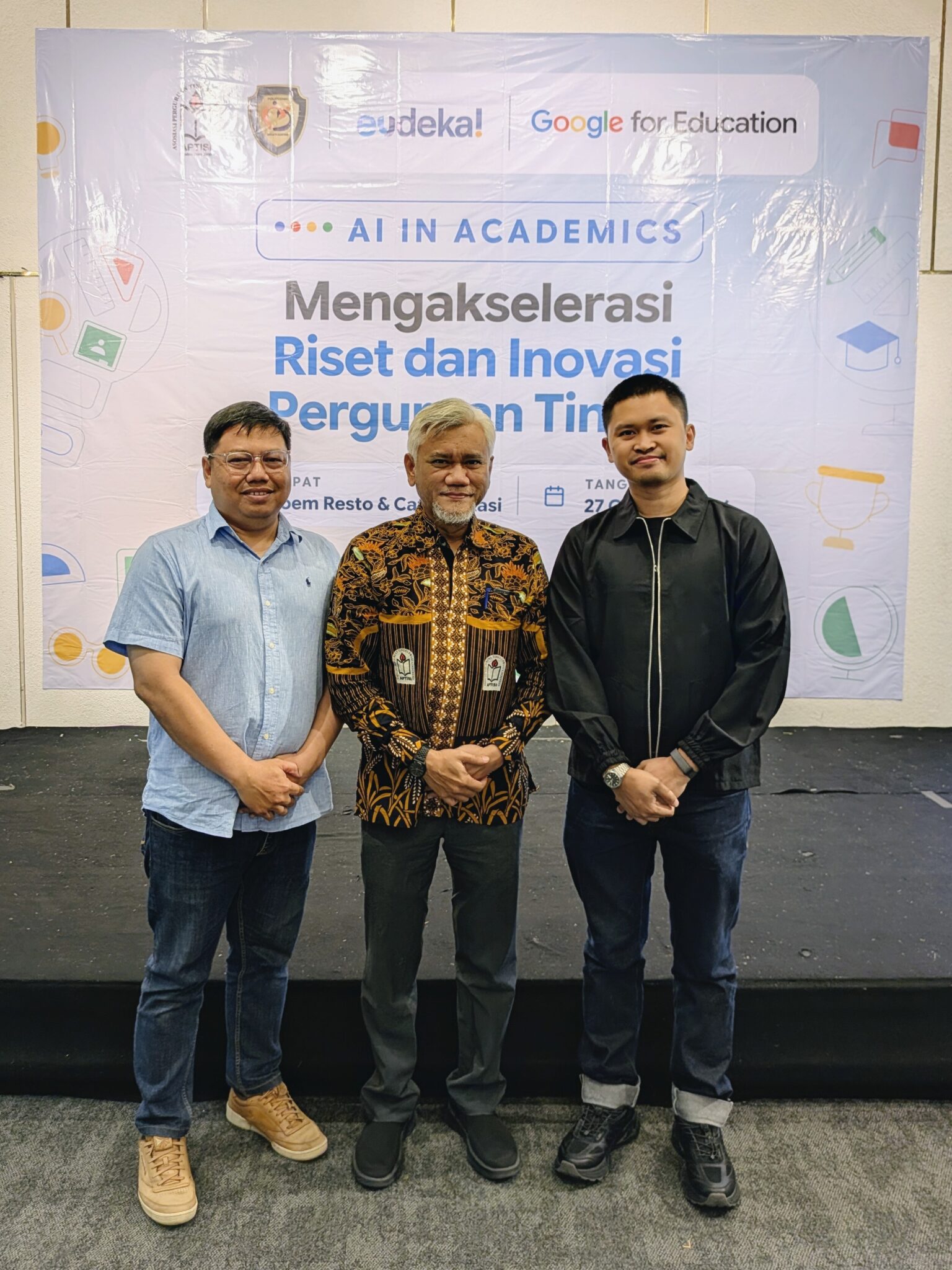 Foto Bersama Kolaborator Acara
